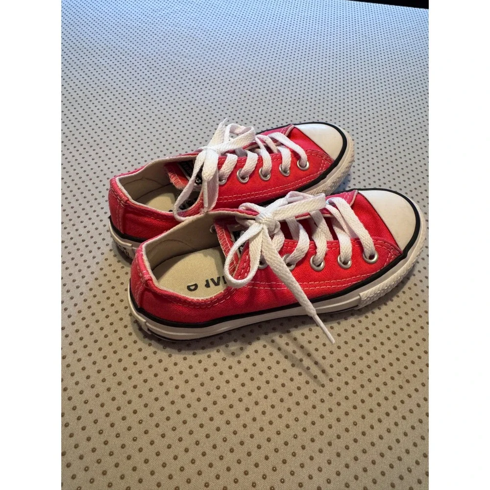 Converse Chuck Taylor All Star Hot PINK Low Top Little Kids Sneakers Size 10.5